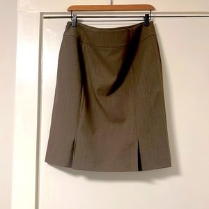 Tahari, size 10 pencil skirt, heathered taupe/light brown color
